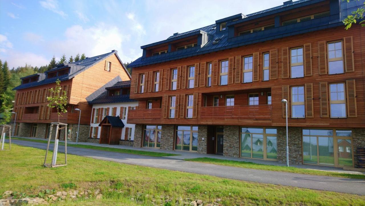 Apartman Horni Misecky - Luxusni Ubytovani Pro Dve Rodiny S Detmi Bagian luar foto