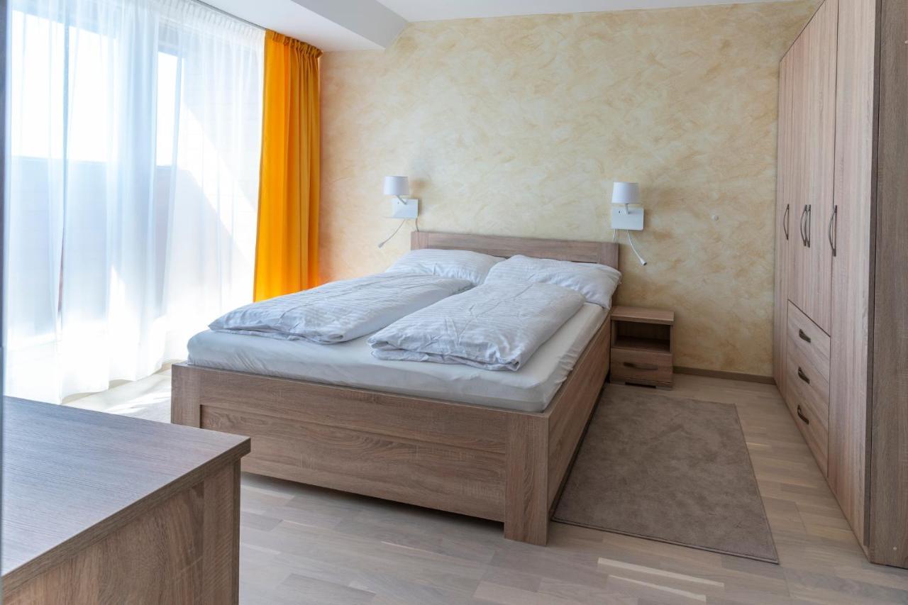 Apartman Horni Misecky - Luxusni Ubytovani Pro Dve Rodiny S Detmi Bagian luar foto